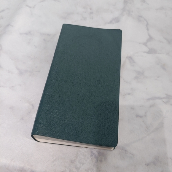 Vintage Bird Field Guide - Picture 6 of 13